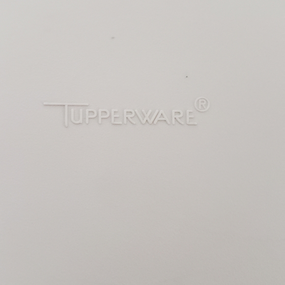 VintageTupperware veggie/ snack divider / tray with lid - Picture 7 of 8